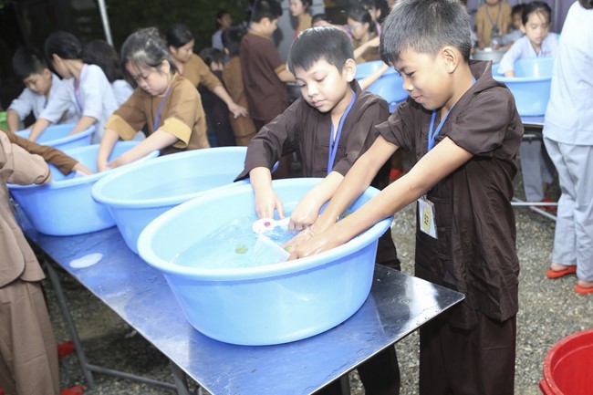 The 2nd Day of Summer Retreat for Children in Dong Cao pagoda